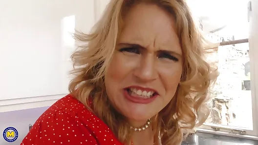 Big stepmom gives young pervert her warm vagina