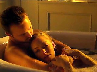 Amanda Seyfried Nude in Fathers and Daughters (2015)