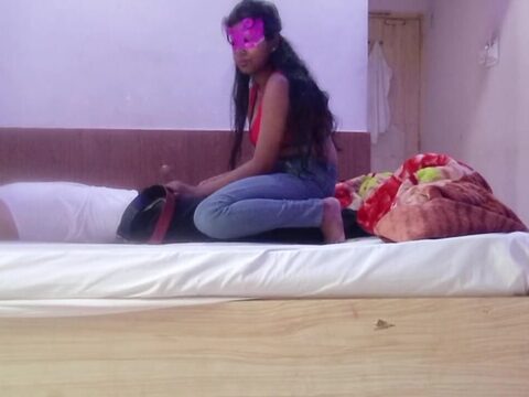 First time sex, an Indian college student’s romantic and passionate experience