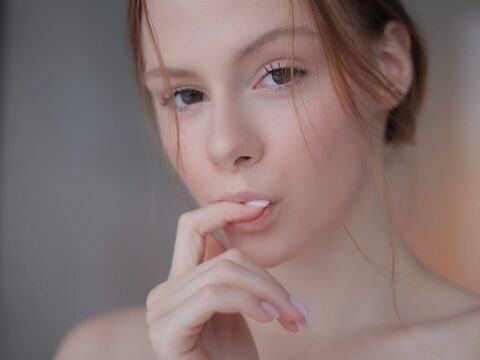 Redhead step-sister masturbates and hopes for big dick